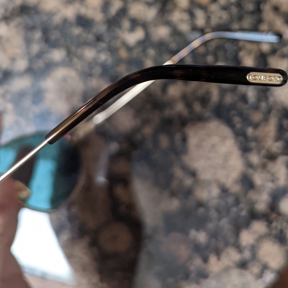 New Aviator Style Sunglasses - Tom Ford - Picture 5 of 7